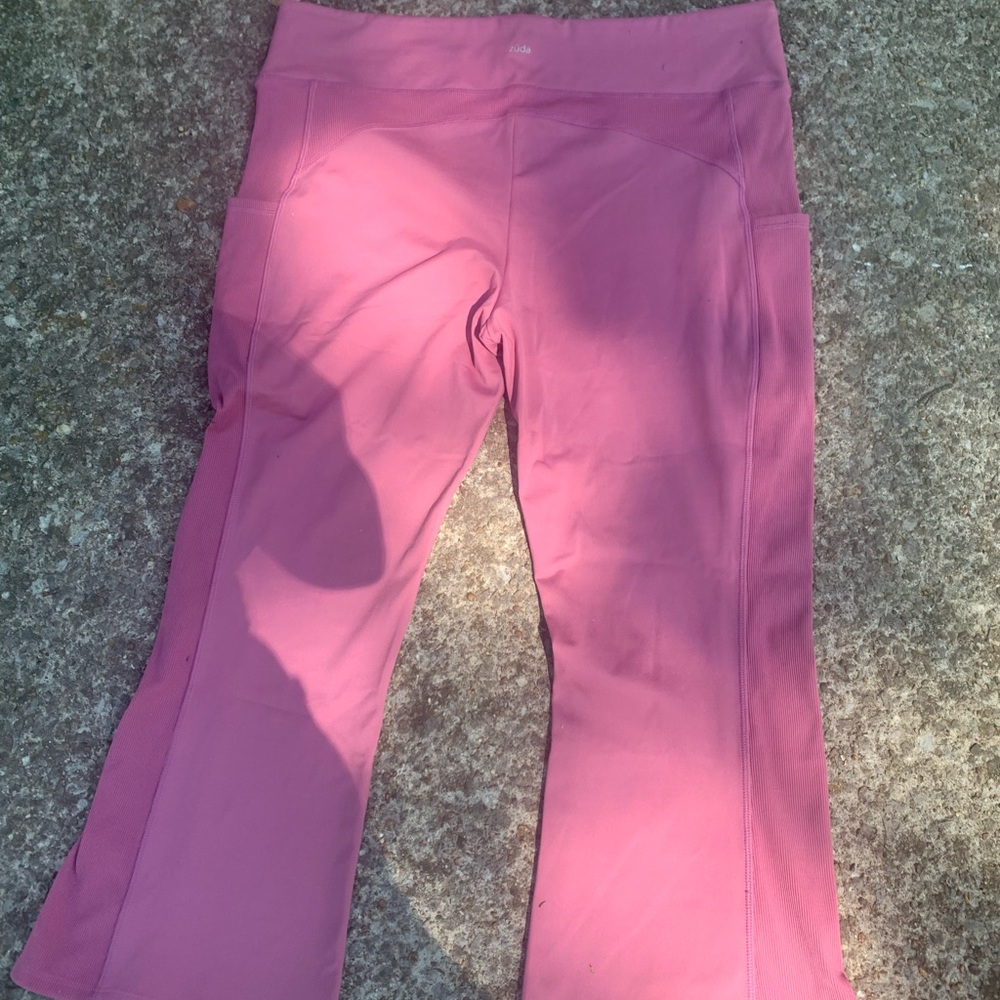 Zuda Move Cropped Pants with Pockets Mellow Mauze Color